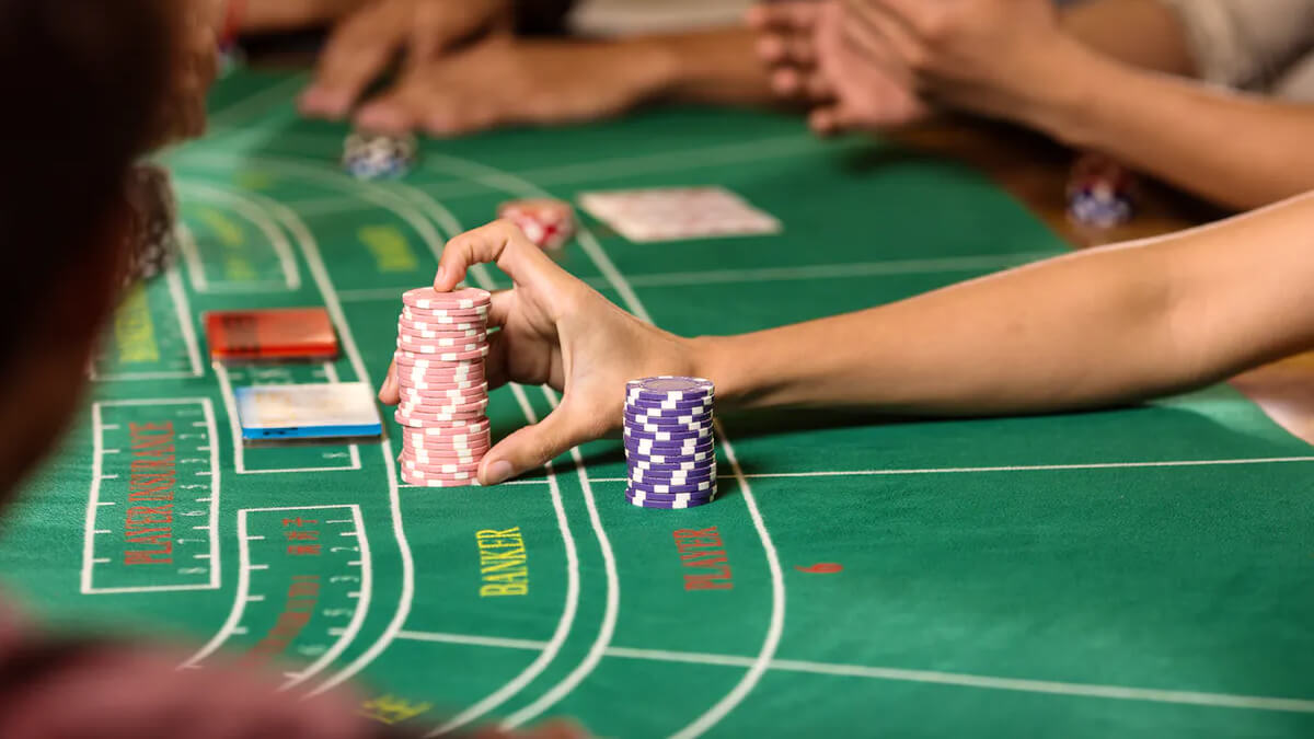 Why people play baccarat pantip online?