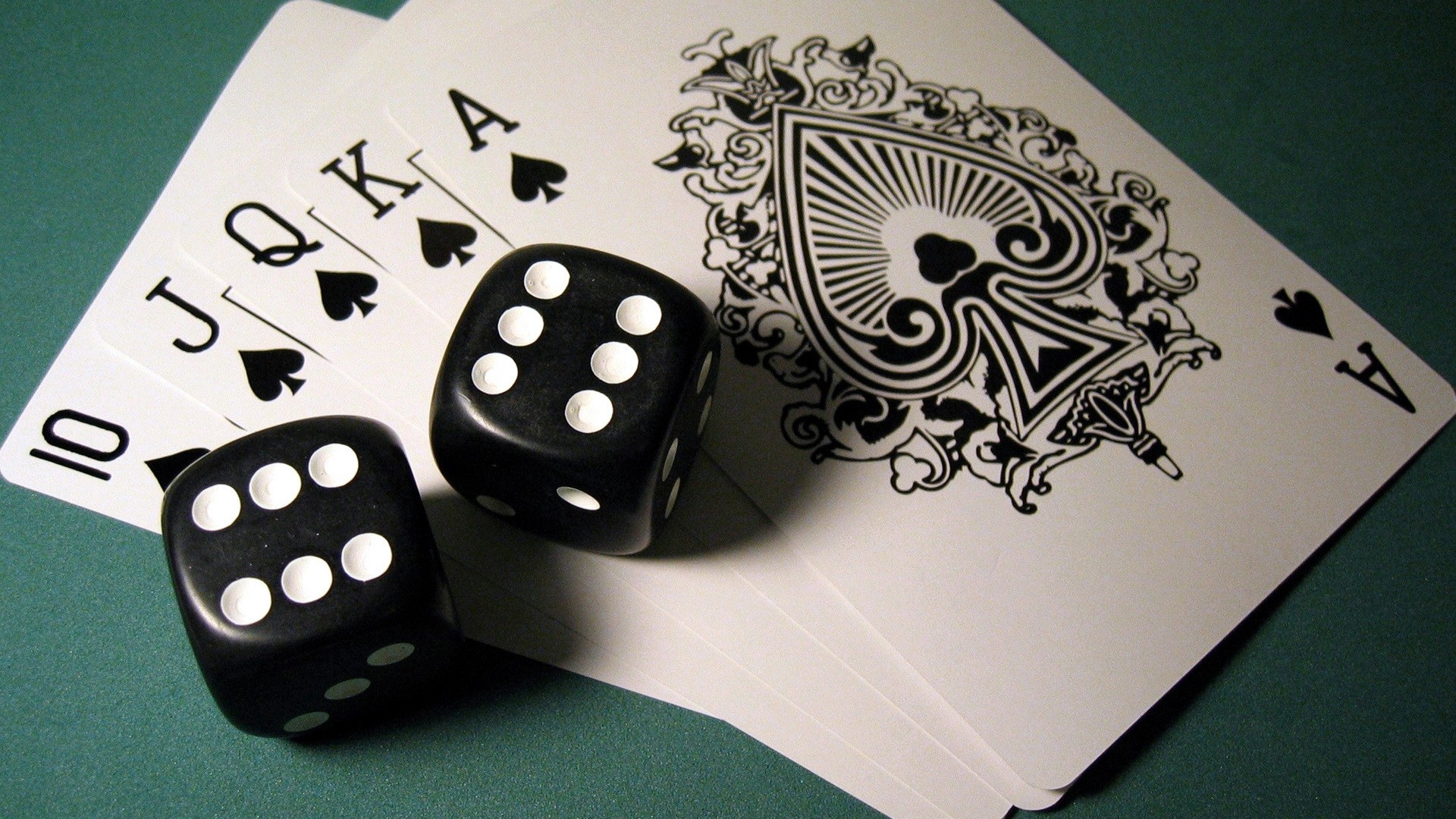How to play online game easily to make profit?