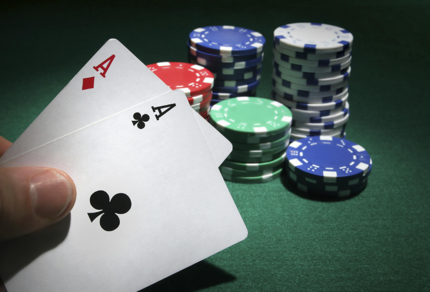 Rewarding of poker online