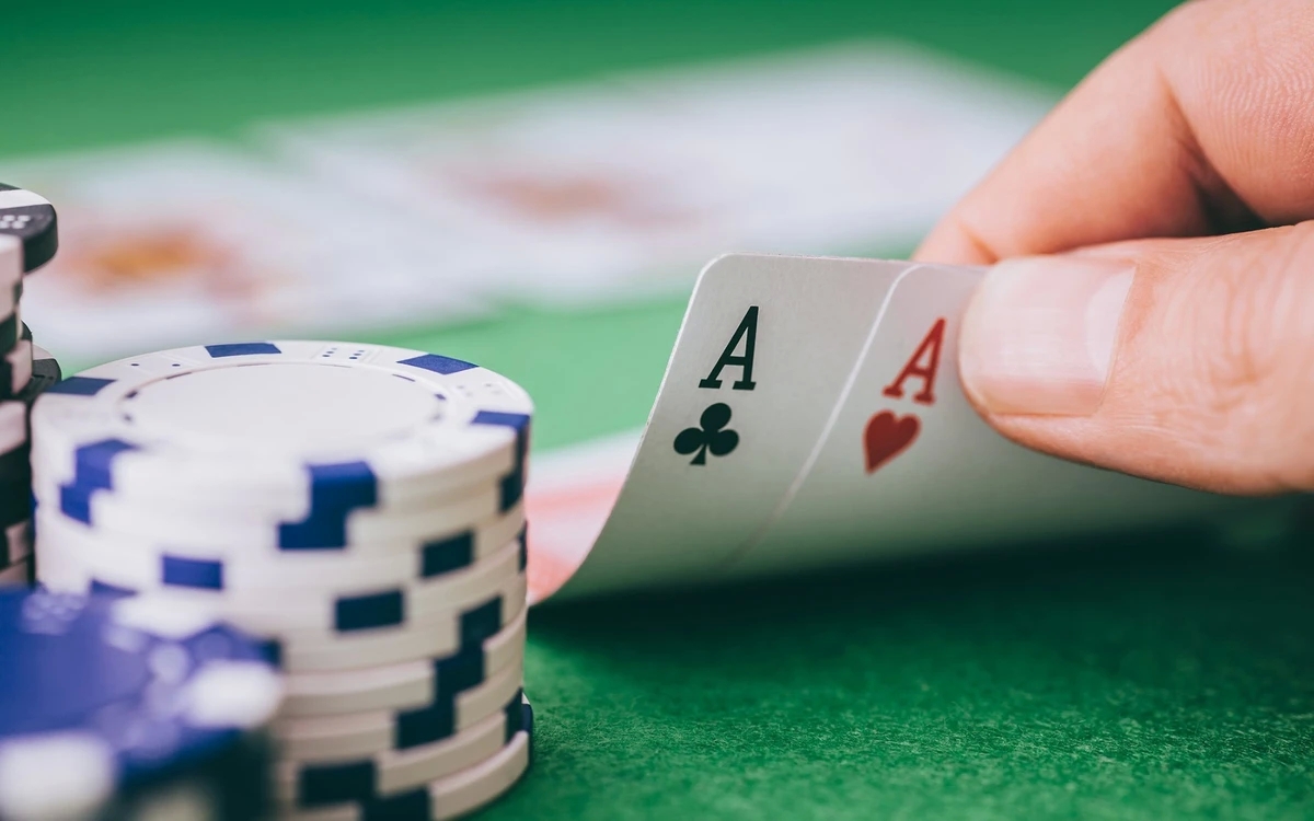 Strategy for Playing Poker Online
