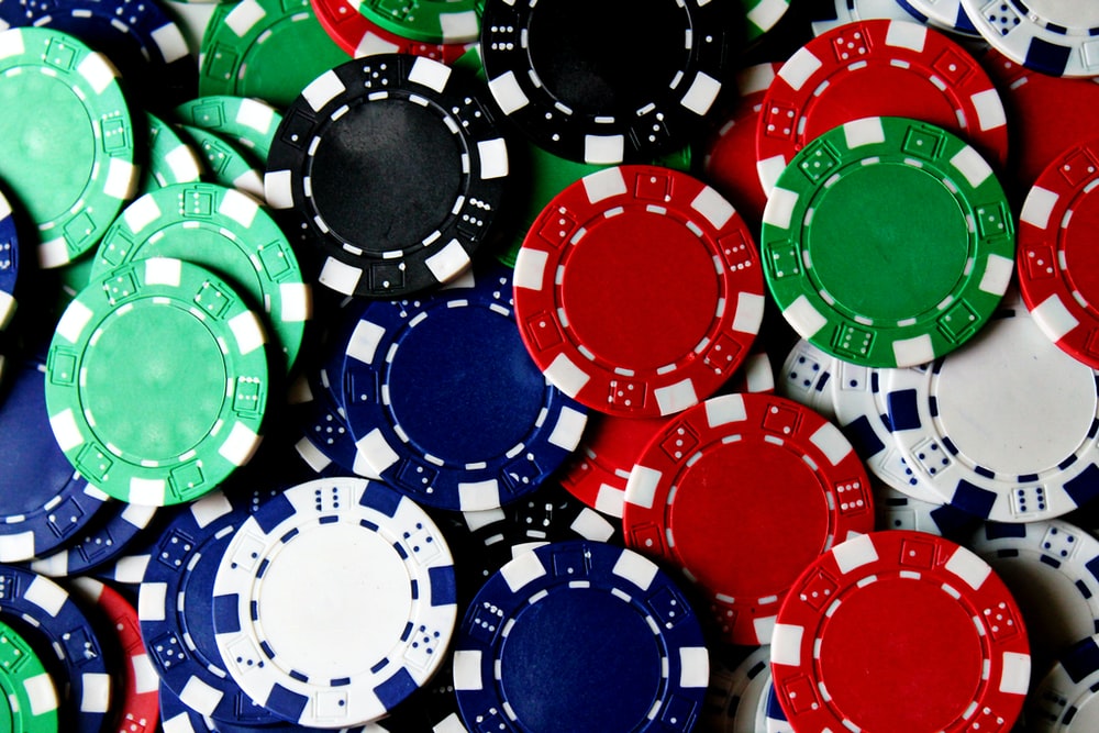 Why Playing Casino Games on the Web is Beneficial for You