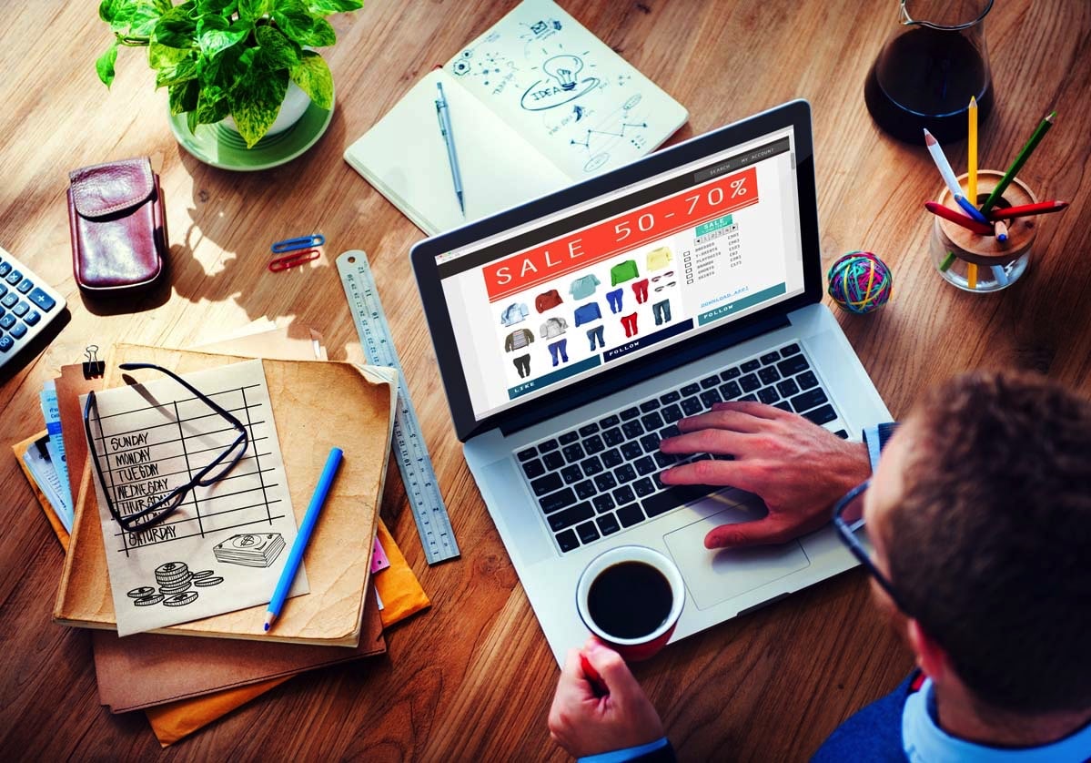 Get Your Masters in Digital Marketing: The Pros and Cons of a Career in the Field