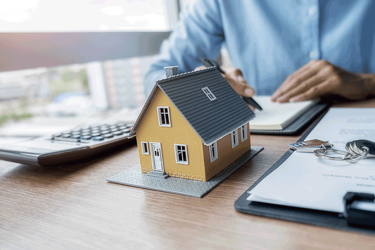 How to Calculate Closing Costs When Selling Your Home